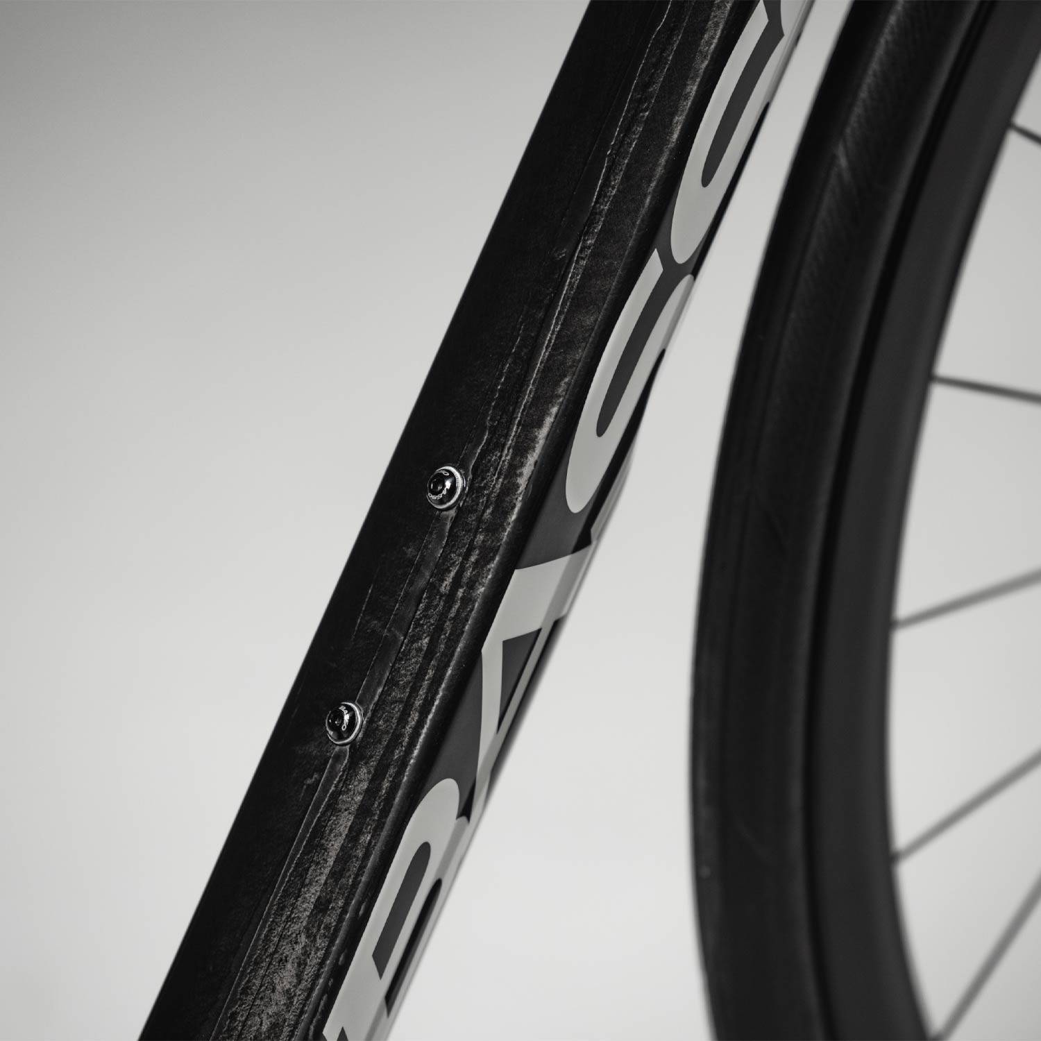 Basso Bikes SV Super Record 13x wireless road bike with Campagnolo disc brakes, featuring sleek frame and high-performance components.