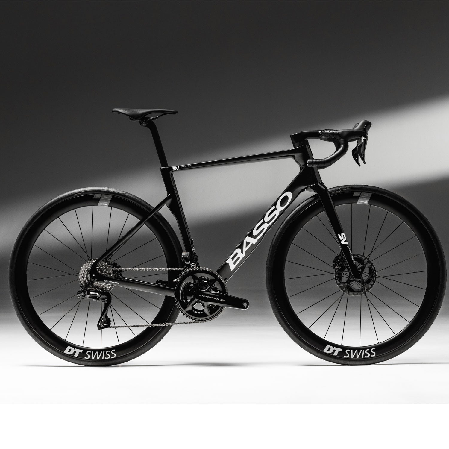 Basso Bikes SV Super Record 13x wireless road bike with Campagnolo disc brakes, featuring sleek frame and high-performance components.