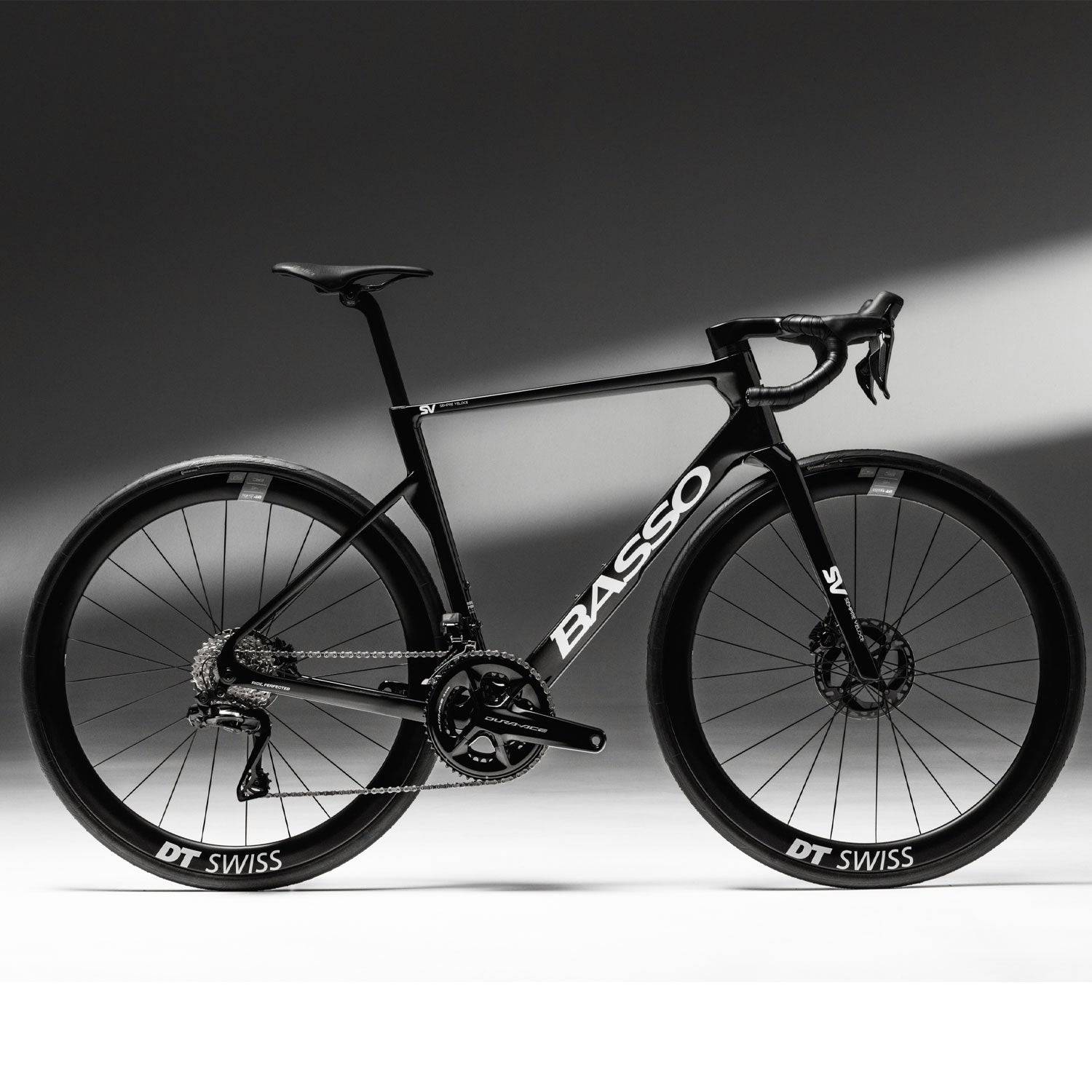 Basso SV Super Record 13x wireless road bike with Campagnolo disc brakes, sleek frame and high-performance cycling components.
