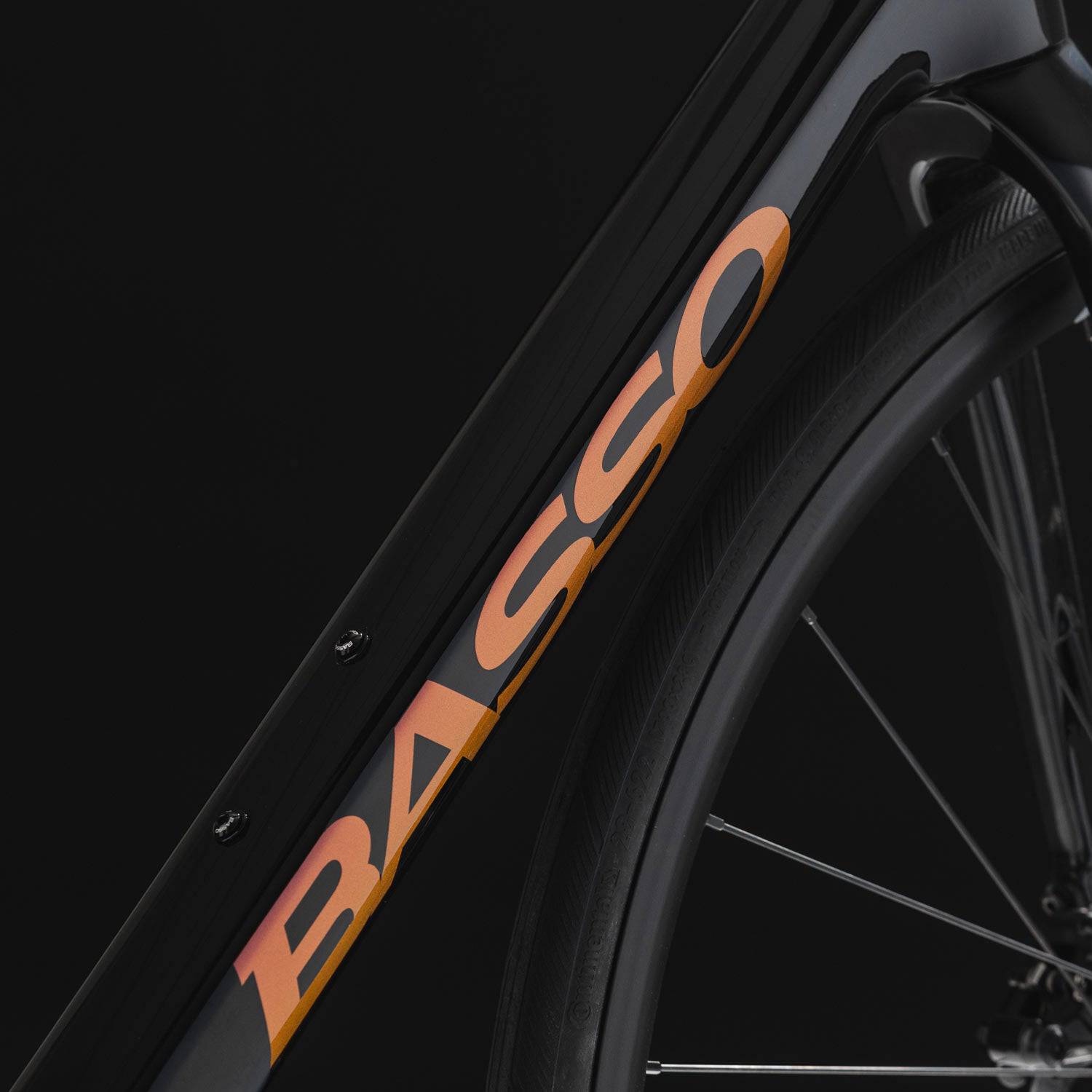 Basso Venta R 105 12-speed microtech road bike showcasing lightweight frame, drop handlebars, and high-performance Italian craftsmanship