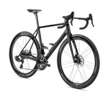 Colnago C72 Disc 2026 carbon road bike with Shimano Dura Ace Di2 and ENVE SES 4.5 wheels, shown in studio setting
