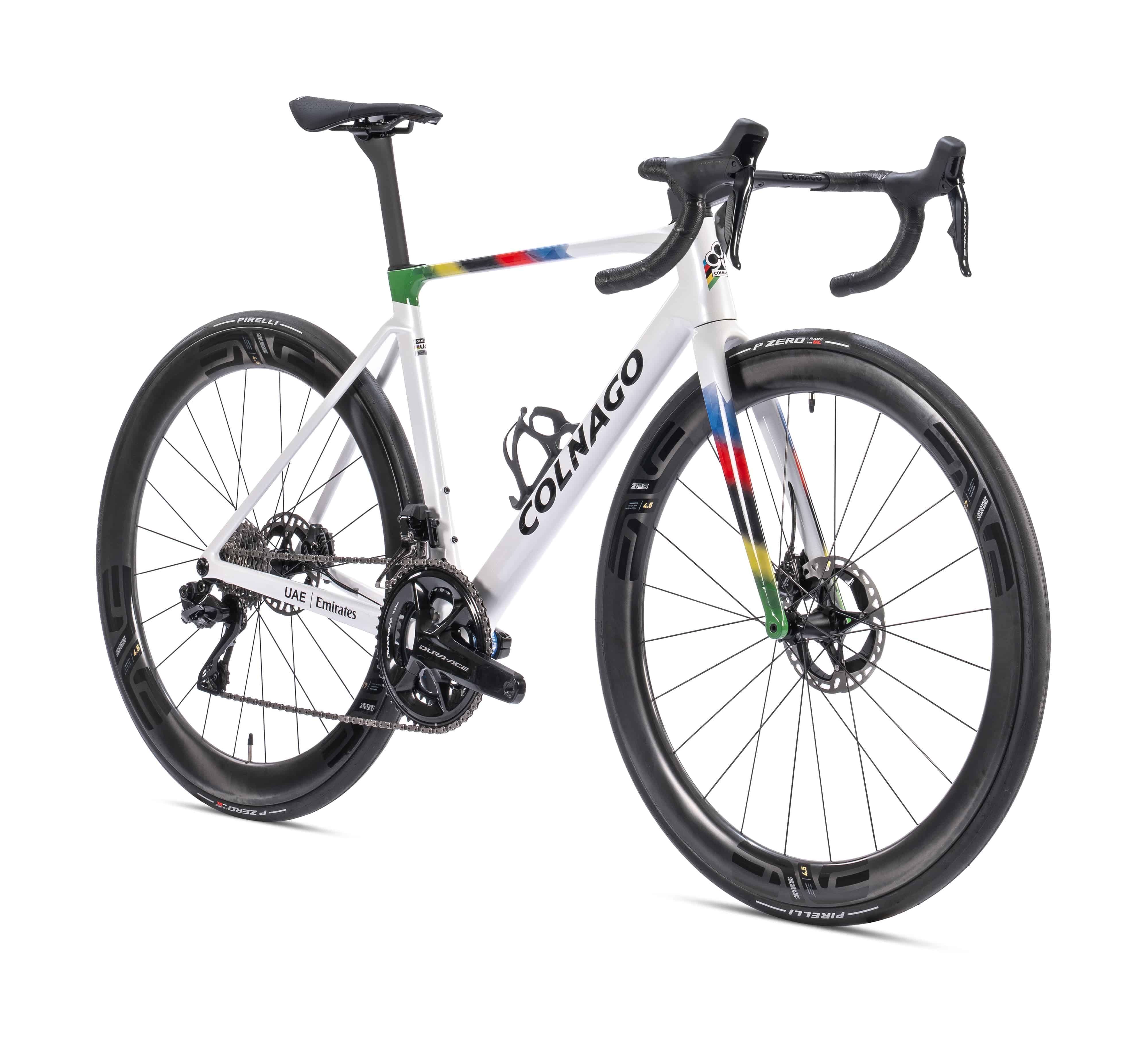 Colnago V5rs Disc 2025 carbon road bike with Shimano Dura Ace Di2 R9200, displayed in a studio setting with a white background.