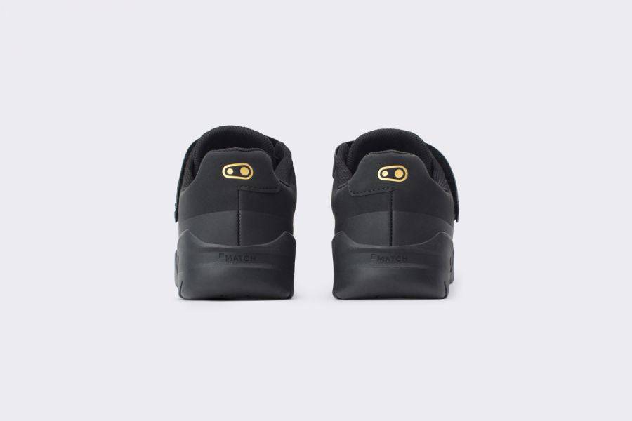 Crank Brothers Malllet E BOA MTB shoes with stiff shank and clipless pedal compatibility, featuring black and gray design and Boa lacing system.