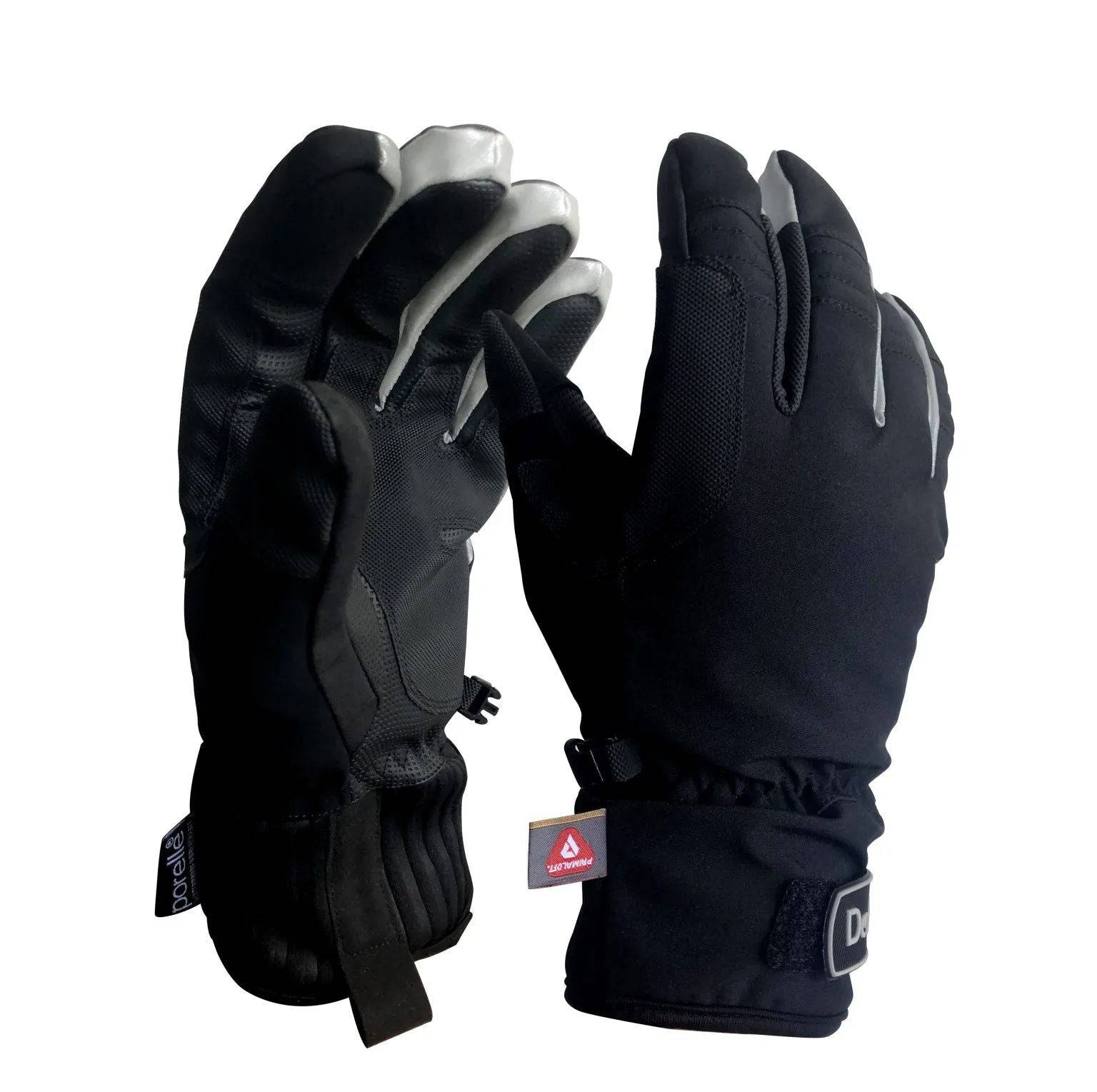 DexShell Ultra Weather Winter Gloves S, waterproof thermal gloves with touchscreen compatibility, shown on a person in outdoor winter gear.