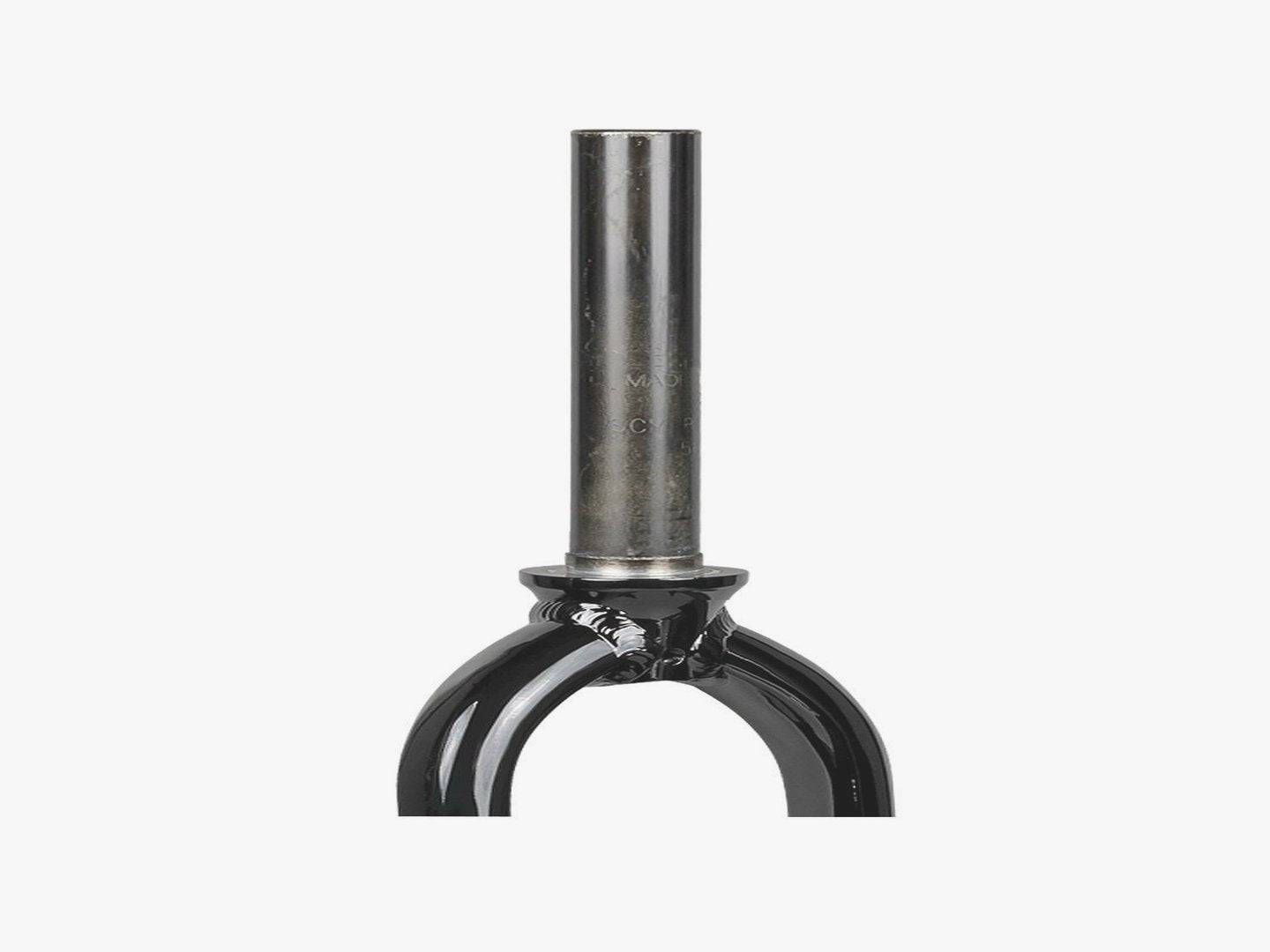 Trek Wahoo 24-inch kids' MTB fork with 170mm length and 45mm offset, designed for trail riding, shown in the image.