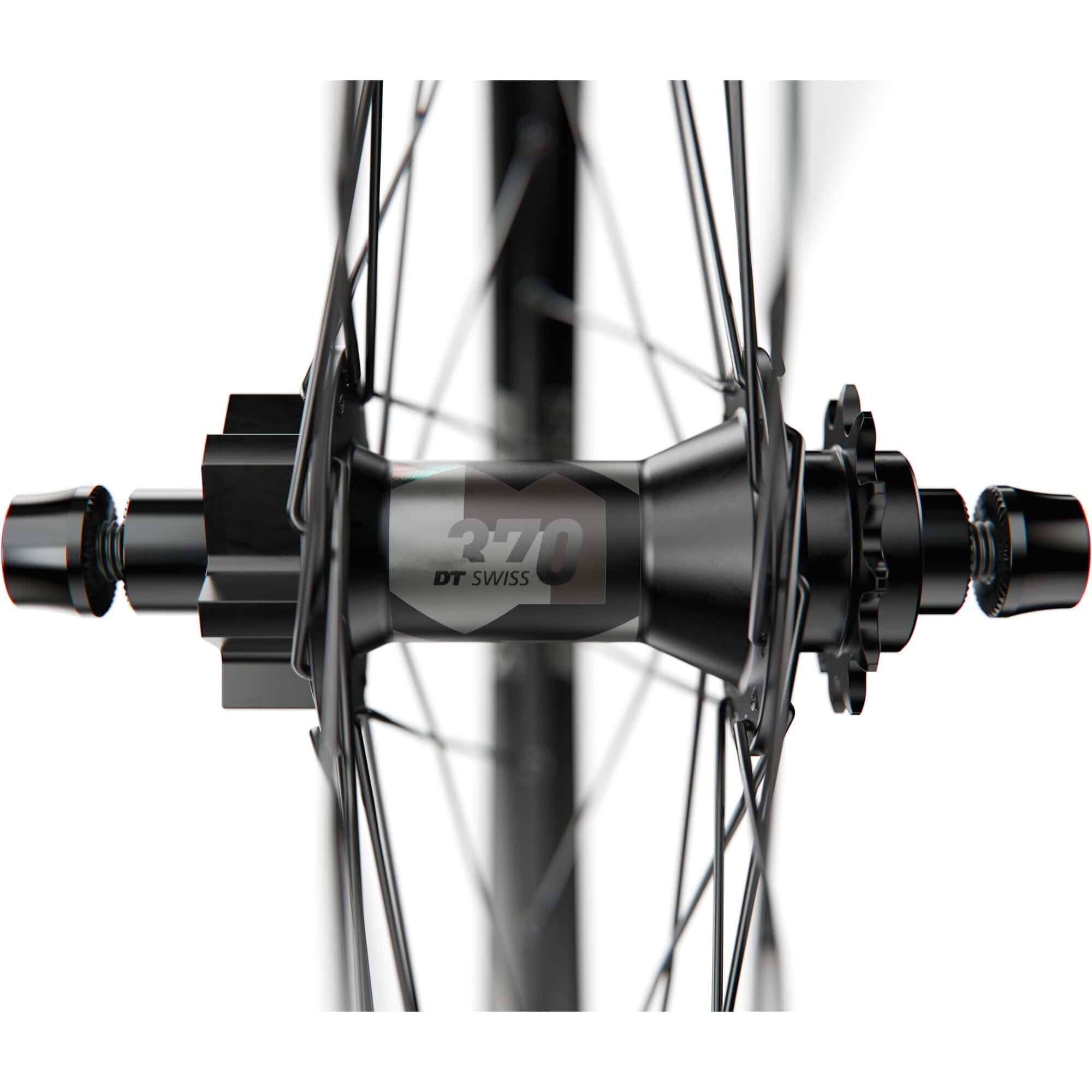 DT Swiss D 1900 26-inch rear wheel with 30mm rim, tubeless-ready, 135mm axle for single speed bikes, component image.