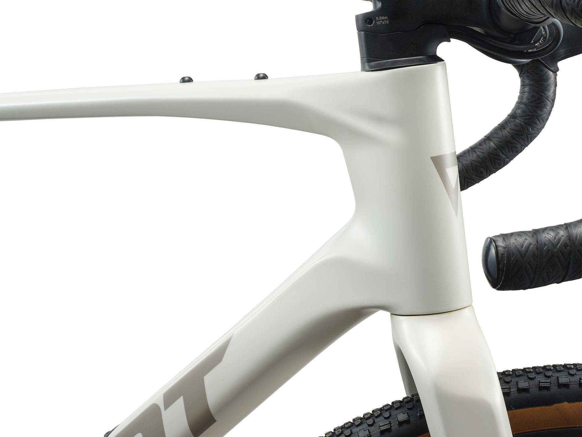 Giant Revolt Advanced 0 MY26 gravel bike with adjustable wheelbase and comfort features, shown with sleek frame and gravel tires.