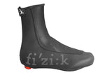 Fizik waterproof winter cycling overshoe with reflective details, designed to keep feet dry and visible in cold weather.