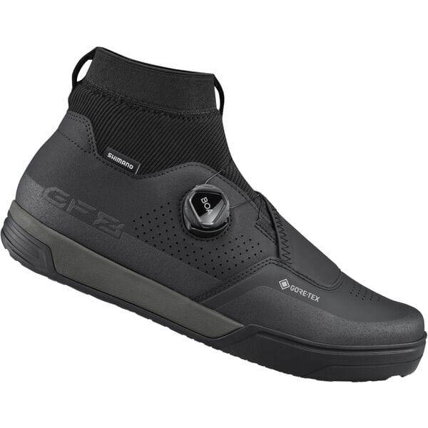 Shimano GF8 GORE-TEX gravel shoes with BOA Fit System, waterproof footwear designed for wet trail cycling.