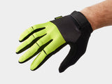 Trek Circuit unisex cycling gloves with full fingers and twin gel padding for comfort and grip during rides.