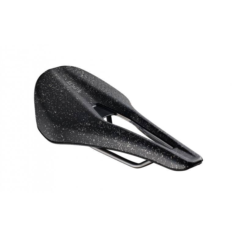 Fizik Tempo Argo R3 Endurance road bike saddle with Wingflex technology, black with sleek design and ergonomic shaping.