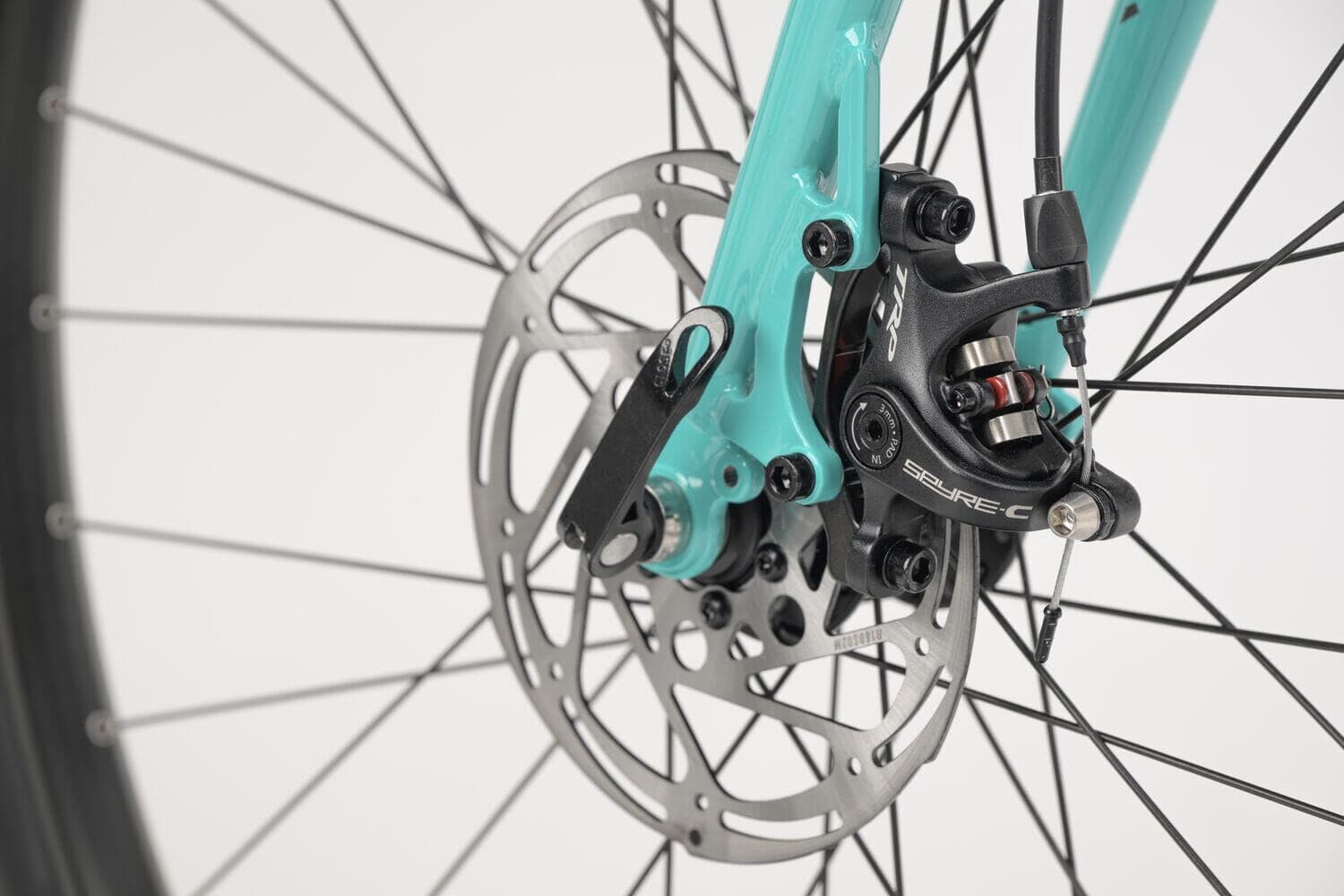 Genesis CDA 20 gravel bike with drop bars, 700c wheels, suitable for mixed terrain and commuting, shown from a side angle.