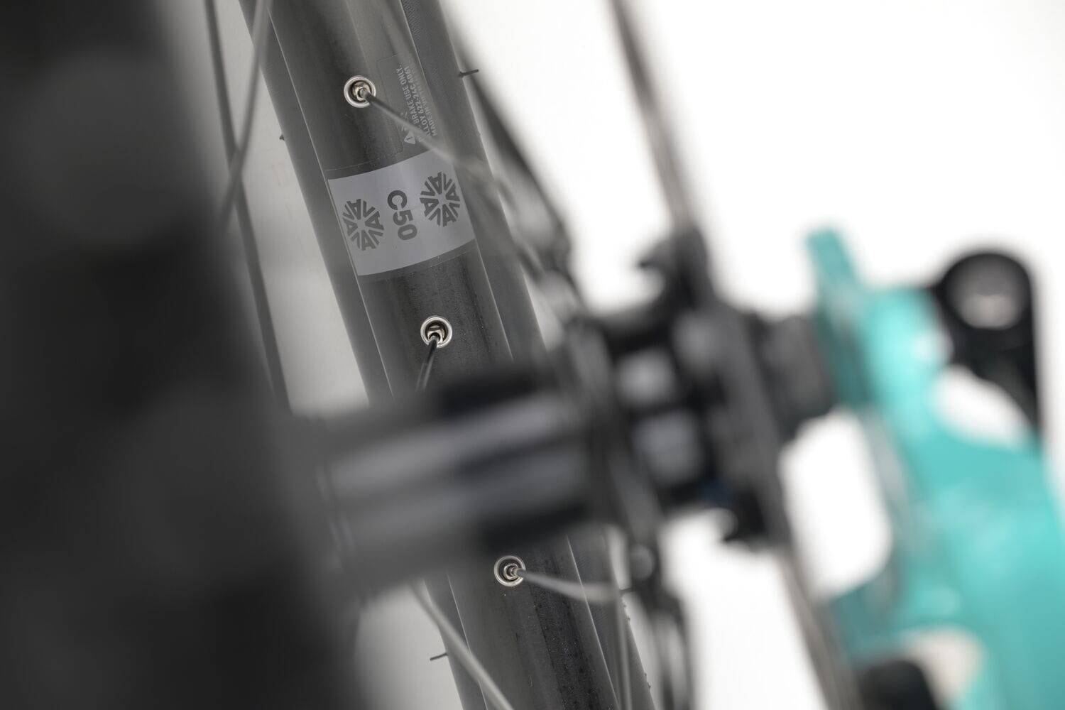 Genesis CDA 20 gravel bike with drop bars, 700c wheels, suitable for mixed terrain and commuting, in detailed view.