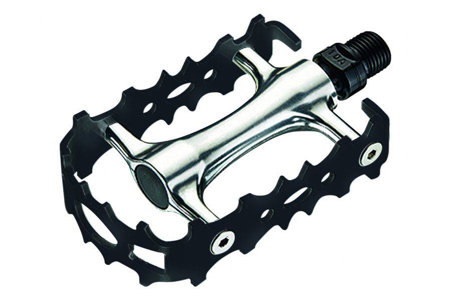 System EX M700 silver and black bike pedals featuring CNC CroMo spindles and reflectors, designed for durable cycling performance.