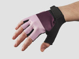 Trek Circuit Twin Gel unisex cycling gloves with padded gel foam for comfort, shown in black with adjustable wrist straps.