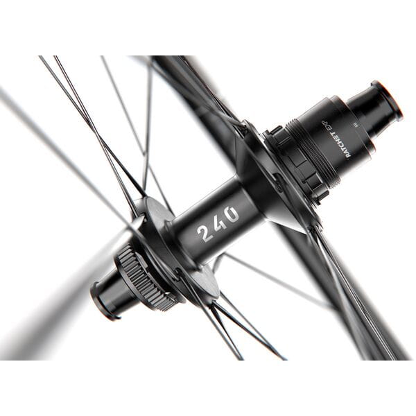 DT Swiss GRC 1400 DICUT disc brake wheel, carbon clincher 30 x 24 mm, 650B front