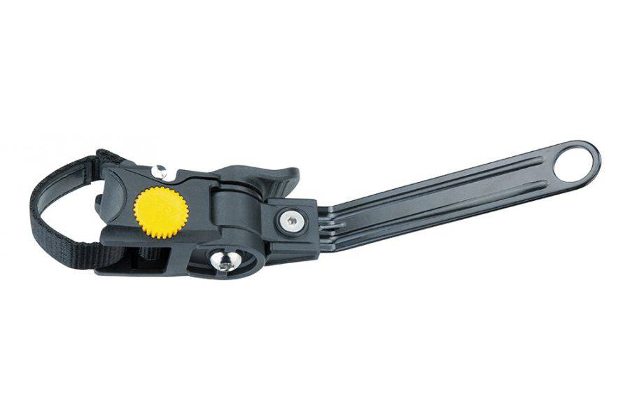 Topeak Defender M33 Fixer set in black, bike mudguard mounting kit with screws and brackets for secure installation.