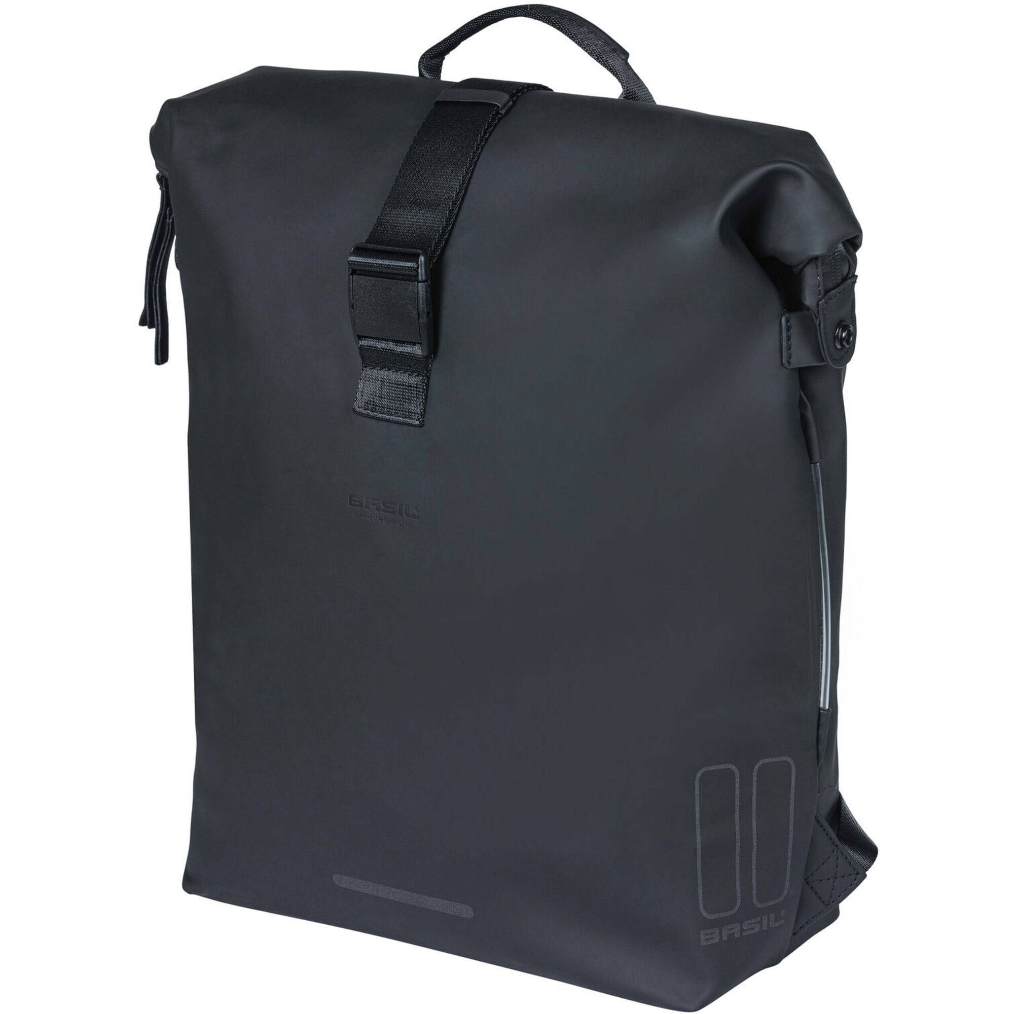 Basil SoHo Nordlicht 17L bicycle backpack in Night Black with LED light, designed for cycling accessories and outdoor use.