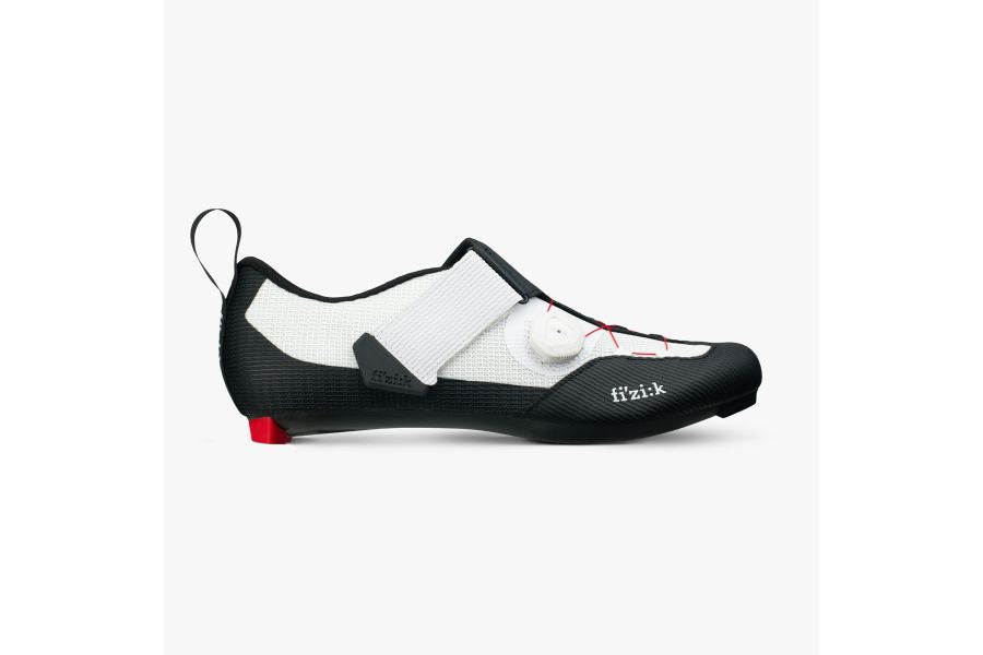 Fizik R3 Transiro road cycling shoes with carbon sole and BOA closure system, featuring sleek black design and breathable materials.