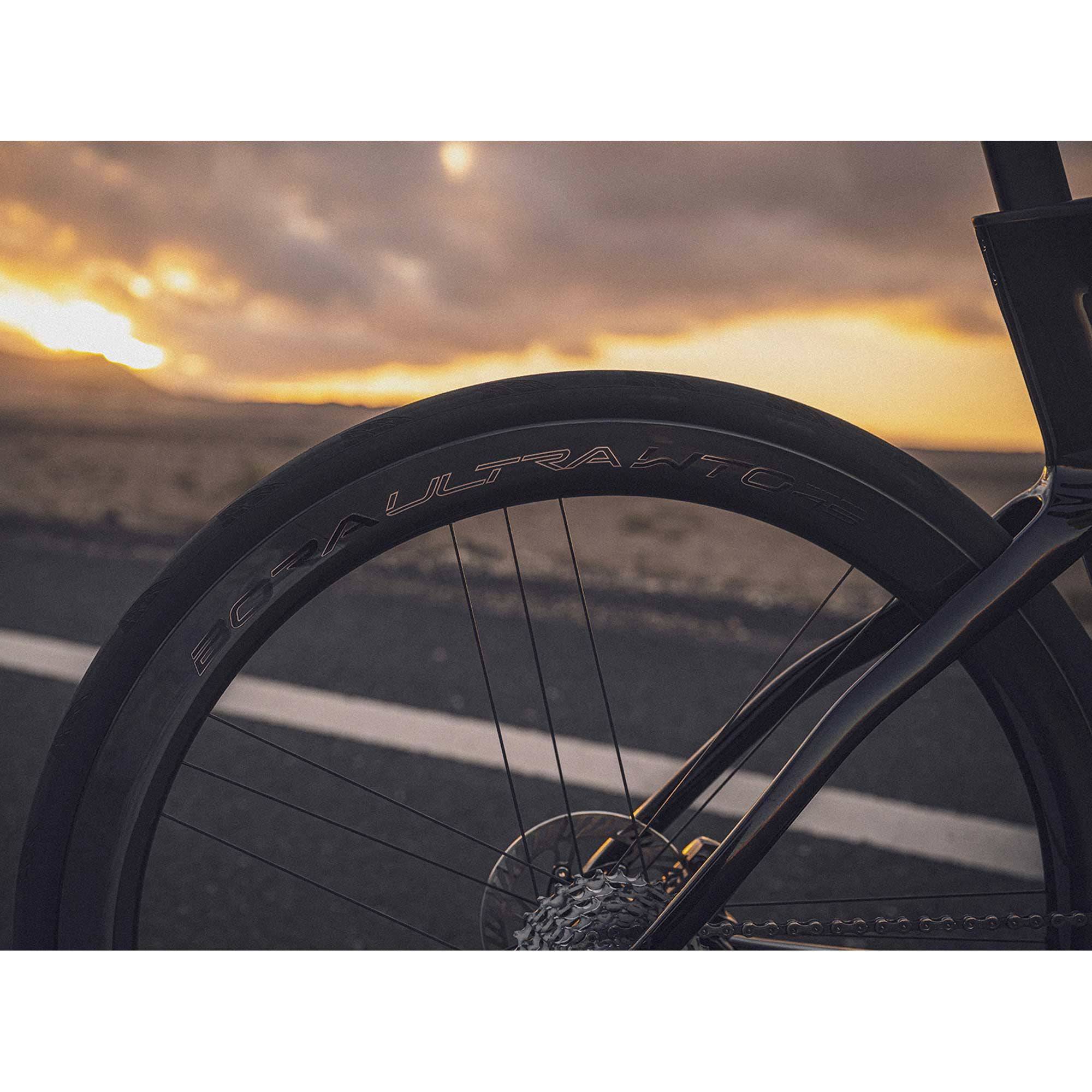 Campagnolo Bora Ultra WTO 35 2-Way C23 Disc | Swinnerton Cycles