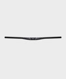 Race Face Aeffect 35mm MTB handlebar, 760mm wide, designed for XC and trail riding, black aluminum component for mountain biking.