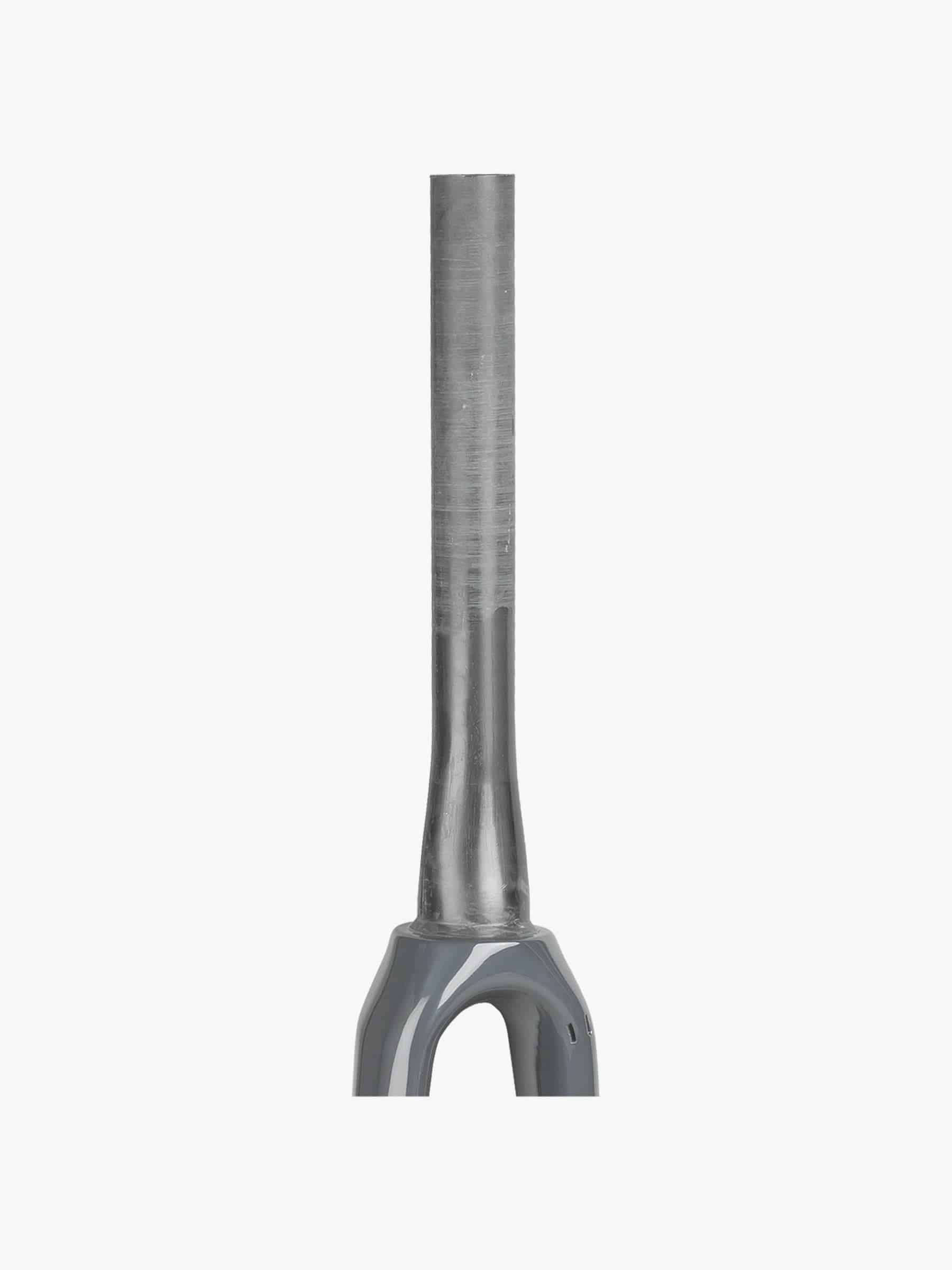 Trek 2019 Emonda SLR 9 700C road bike disc brake forks with precise steering, showcasing lightweight bike component details.
