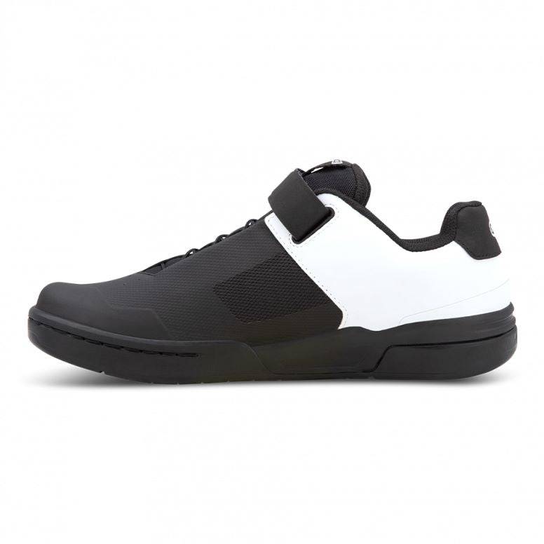 Crank Brothers Stamp Speedlace MTB shoes in black with flat pedal design and breathable mountain biking footwear for trail riding.