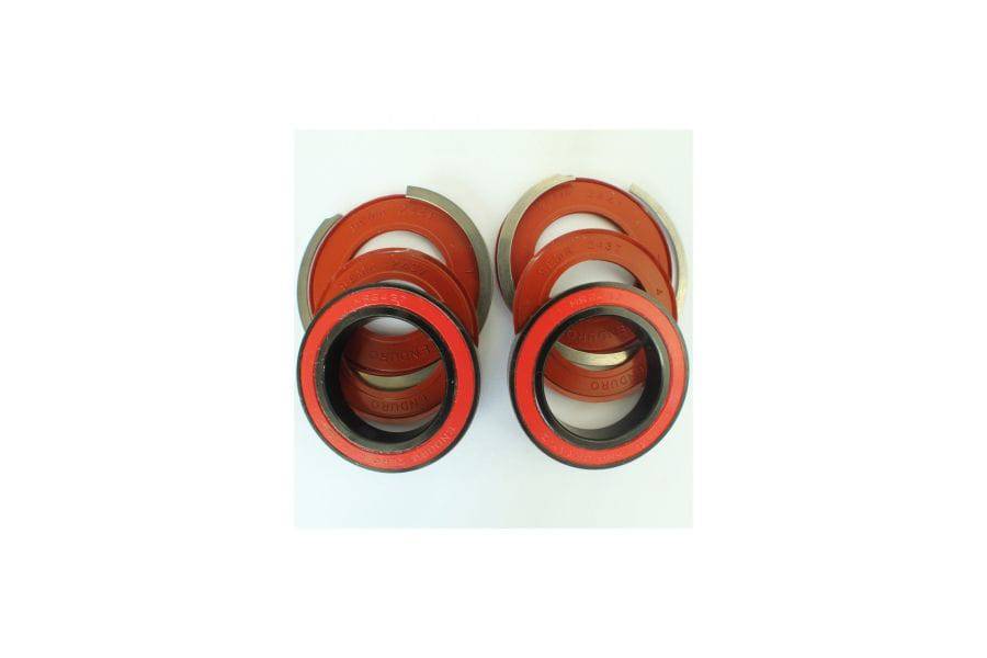 Enduro Bearings BB386 ceramic hybrid bottom bracket kit with 30mm spindle, components for bike precision, 2-year warranty included.