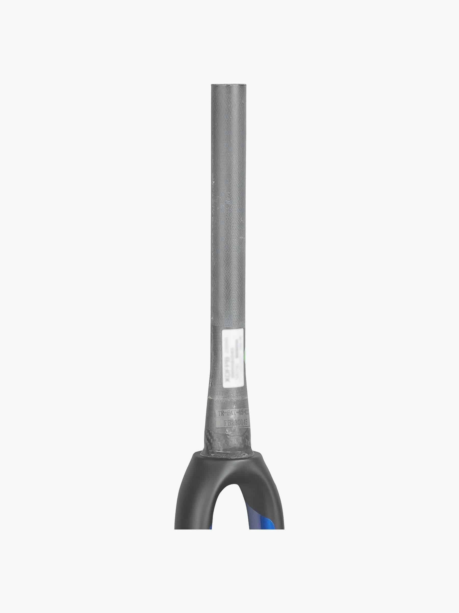 Trek 2020 Emonda SL 7 700C road bike forks with disc brake compatibility, lightweight bike component for performance cycling.