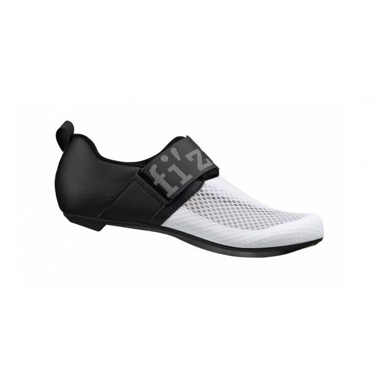 Fizik Transiro Hydra unisex road triathlon shoes with breathable mesh upper and secure fastening system.