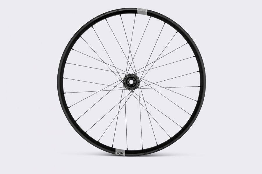 Crank Brothers Synthesis Alloy front e-bike wheel for 27.5, 29, and 27.5+ bikes, featuring durable alloy construction and sleek design.