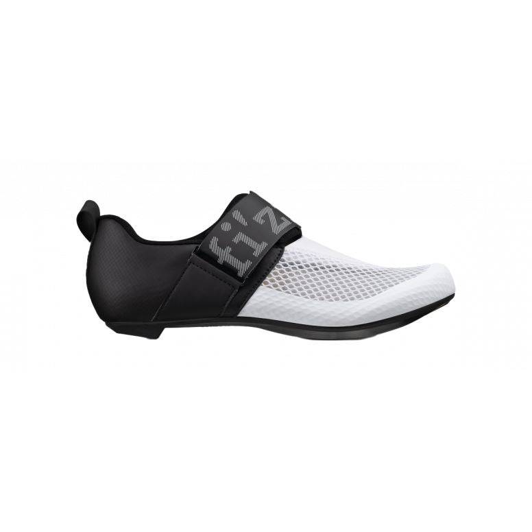 Fizik Transiro Hydra unisex triathlon road shoes with breathable mesh upper, designed for lightweight performance.