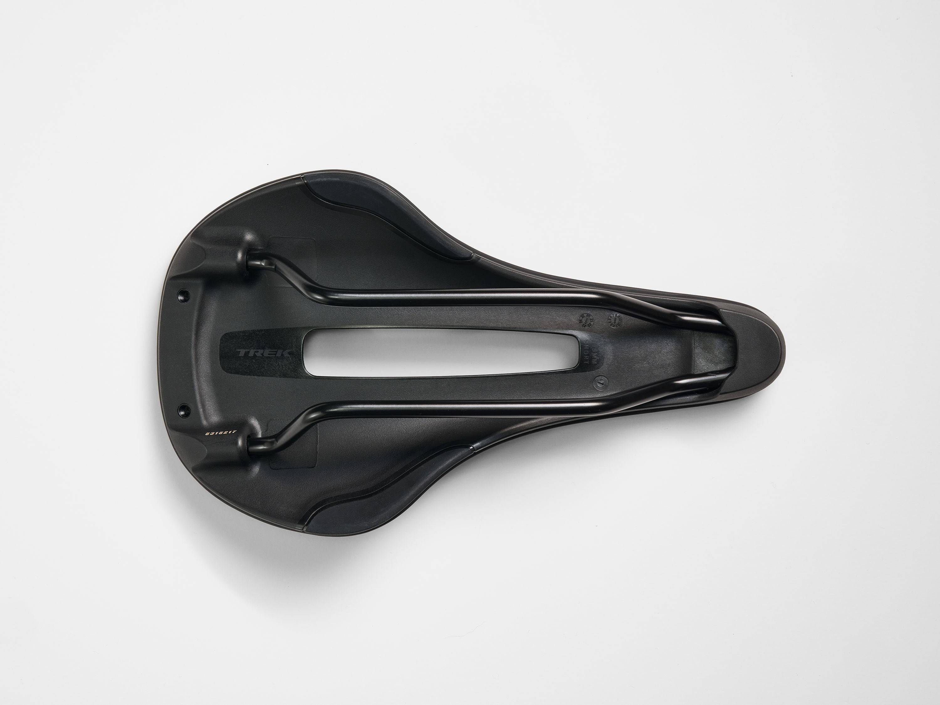 Trek Verse Short Comp bike saddle in black, ergonomic unisex design, measuring 250mm by 155mm for comfortable cycling.