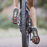 Look Trail Grip Flat Pedals with Vibram Activ Grip technology for mountain biking, featuring textured metal surface and durable design.