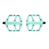 Look Trail Fusion flat pedals with replaceable pins for mountain bikes, featuring durable metal platform and grip-enhancing design.