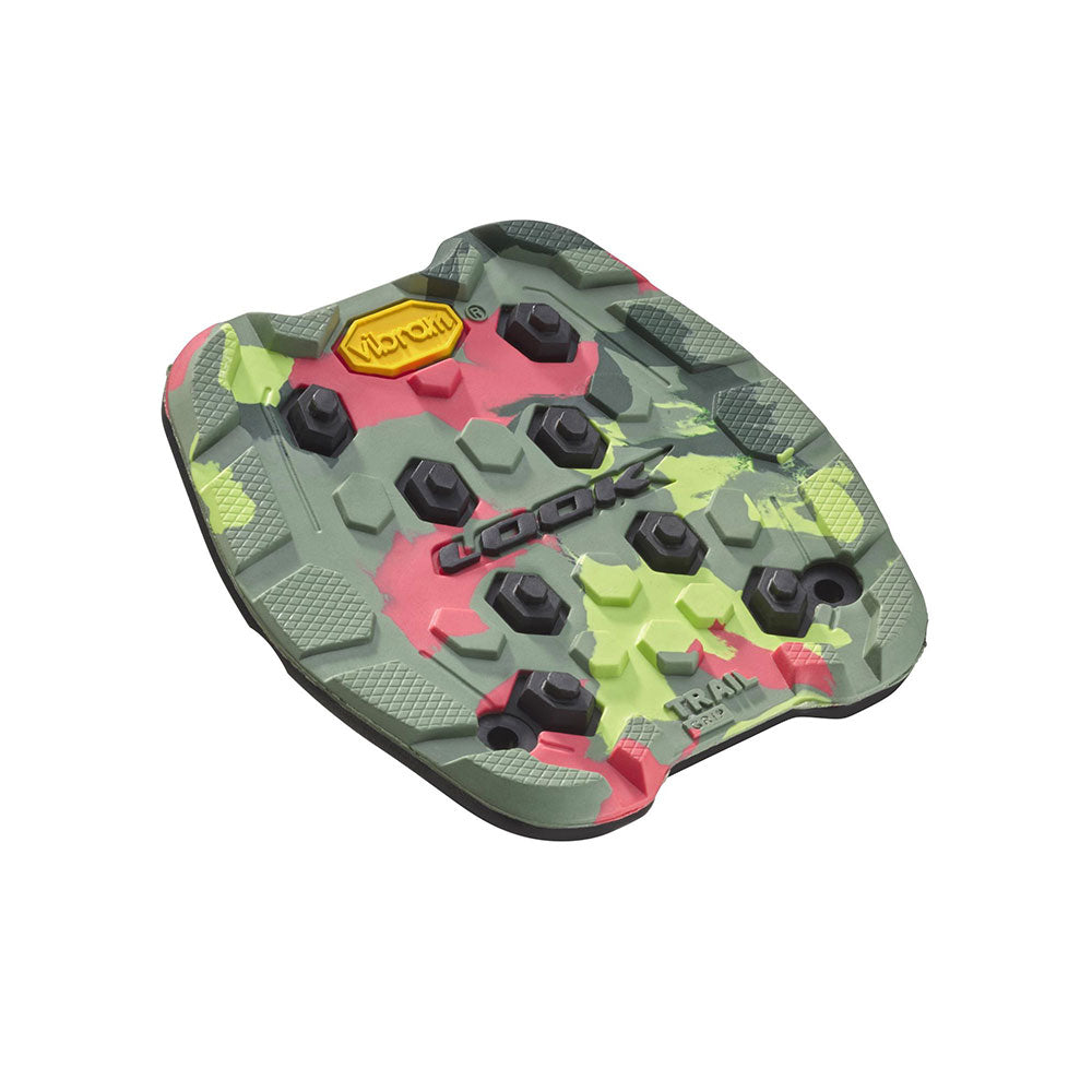 Look Trail Grip Pads with VIBRAM Activ Grip technology for off-road pedals, featuring durable rubber components and textured grip surface.