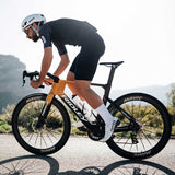 Mavic Comete 50 ceramic bearing carbon disc wheelset for road bikes, showcasing lightweight aerodynamic wheel components.