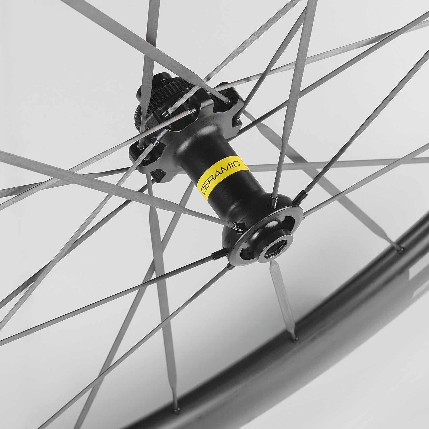 Mavic Comete 50 ceramic bearing carbon disc wheelset for road bikes, showing lightweight aerodynamic wheels with disc brakes.