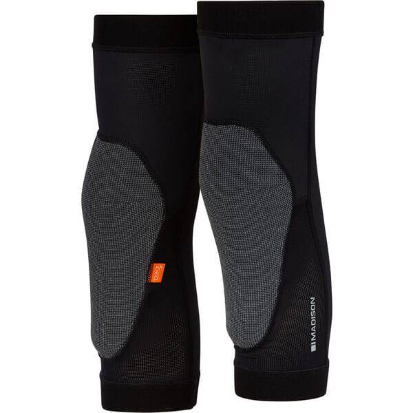 Madison Flux D3O knee pad set for mountain biking, showing protective knee pads with adjustable straps and durable fabric.