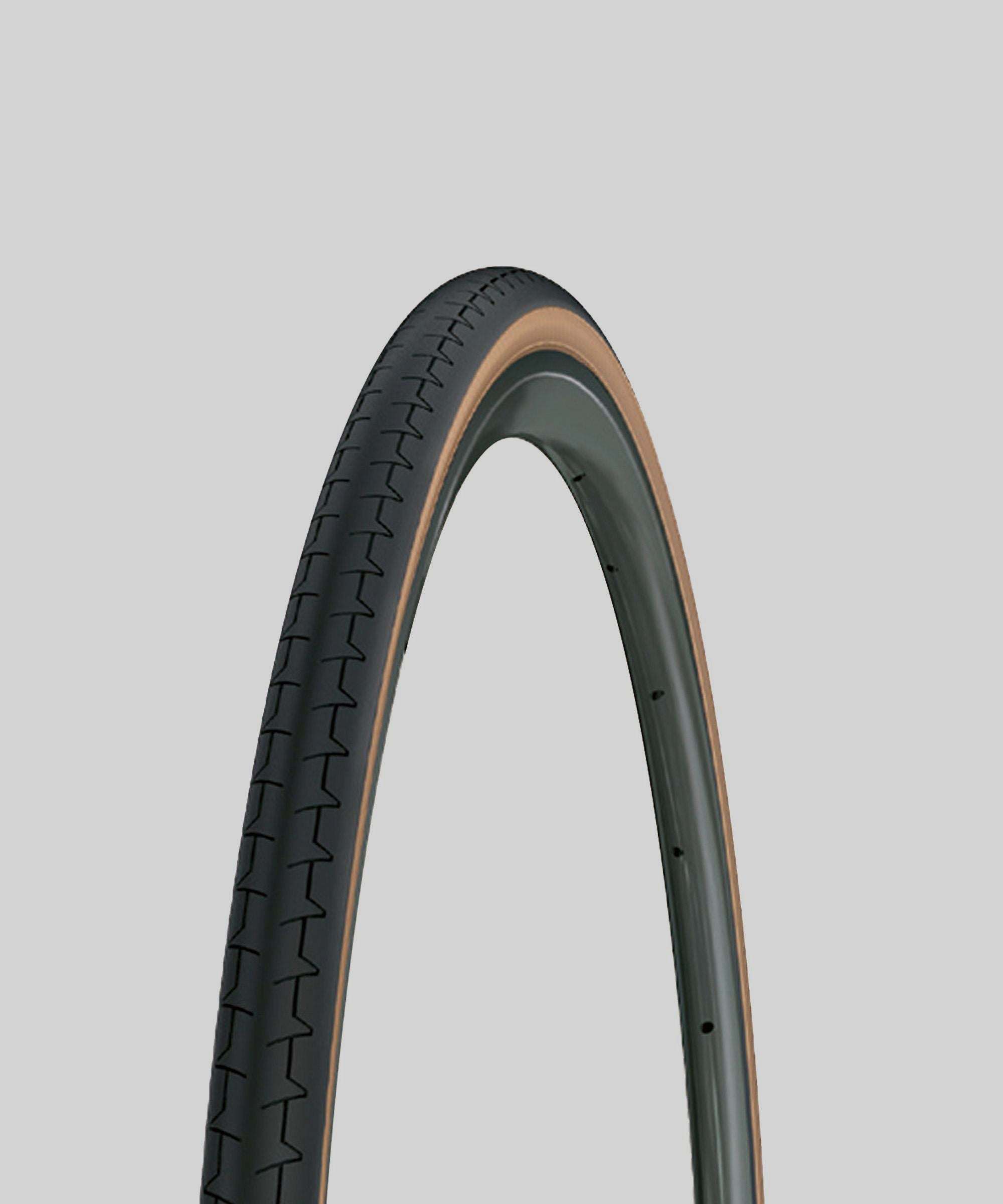 Michelin Dynamic Classic road bike tyre with durable grip, foldable bead, 700x28c/32c size, designed for reliable cycling performance.