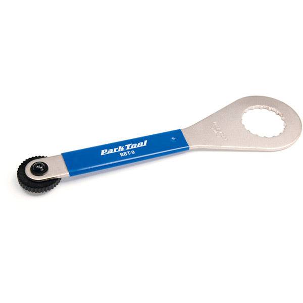 Park Tool BBT-9 bottom bracket tool for Shimano HollowTech II, used for bike workshop maintenance and installation.