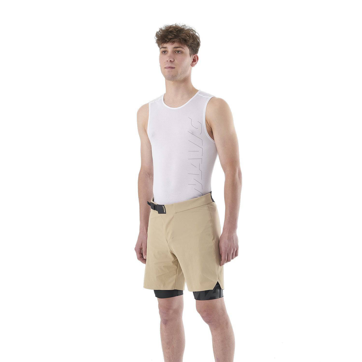 Mavic Crosstrail padded cycling shorts for gravel and off-road riding, featuring comfortable fit and durable fabric.