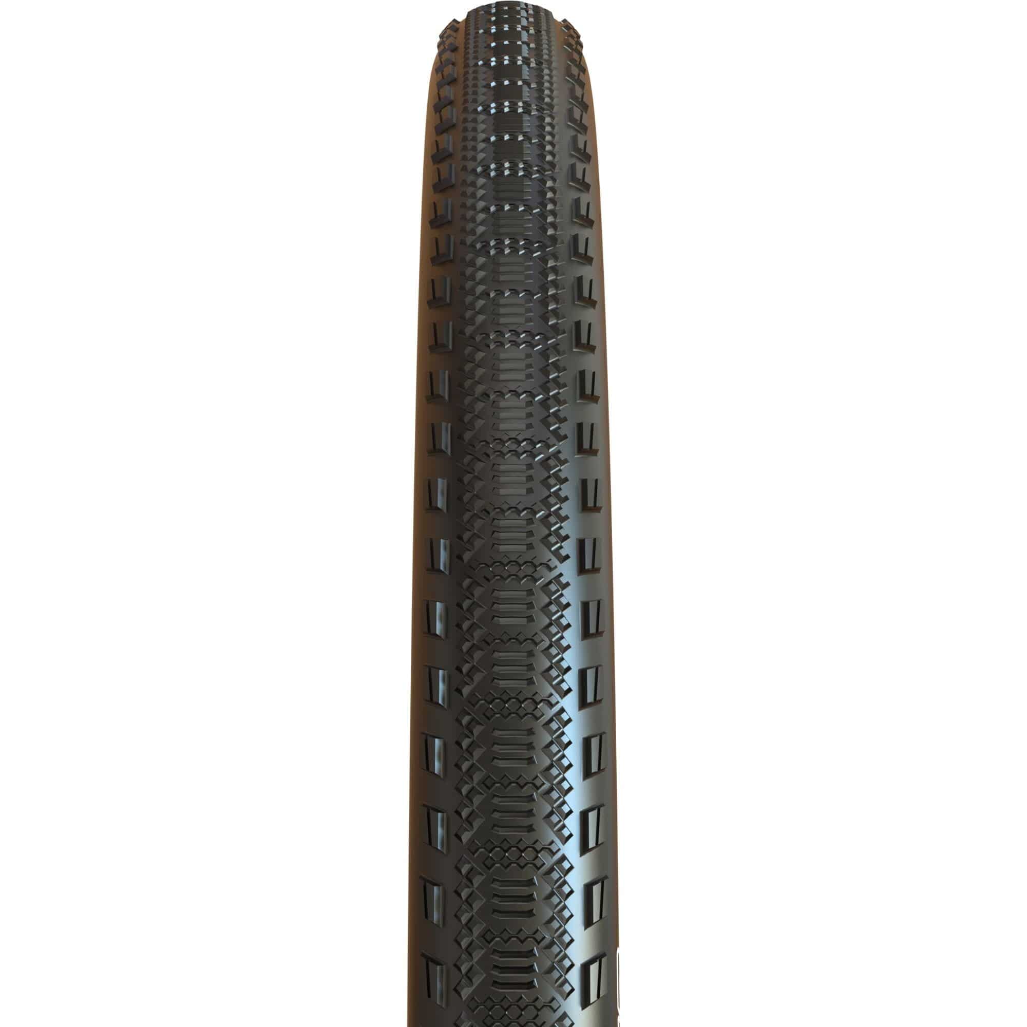 Maxxis Reaver 700x45C tubeless folding mountain bike tyre with 120 TPI, HYPR-X compound, and EXO protection.