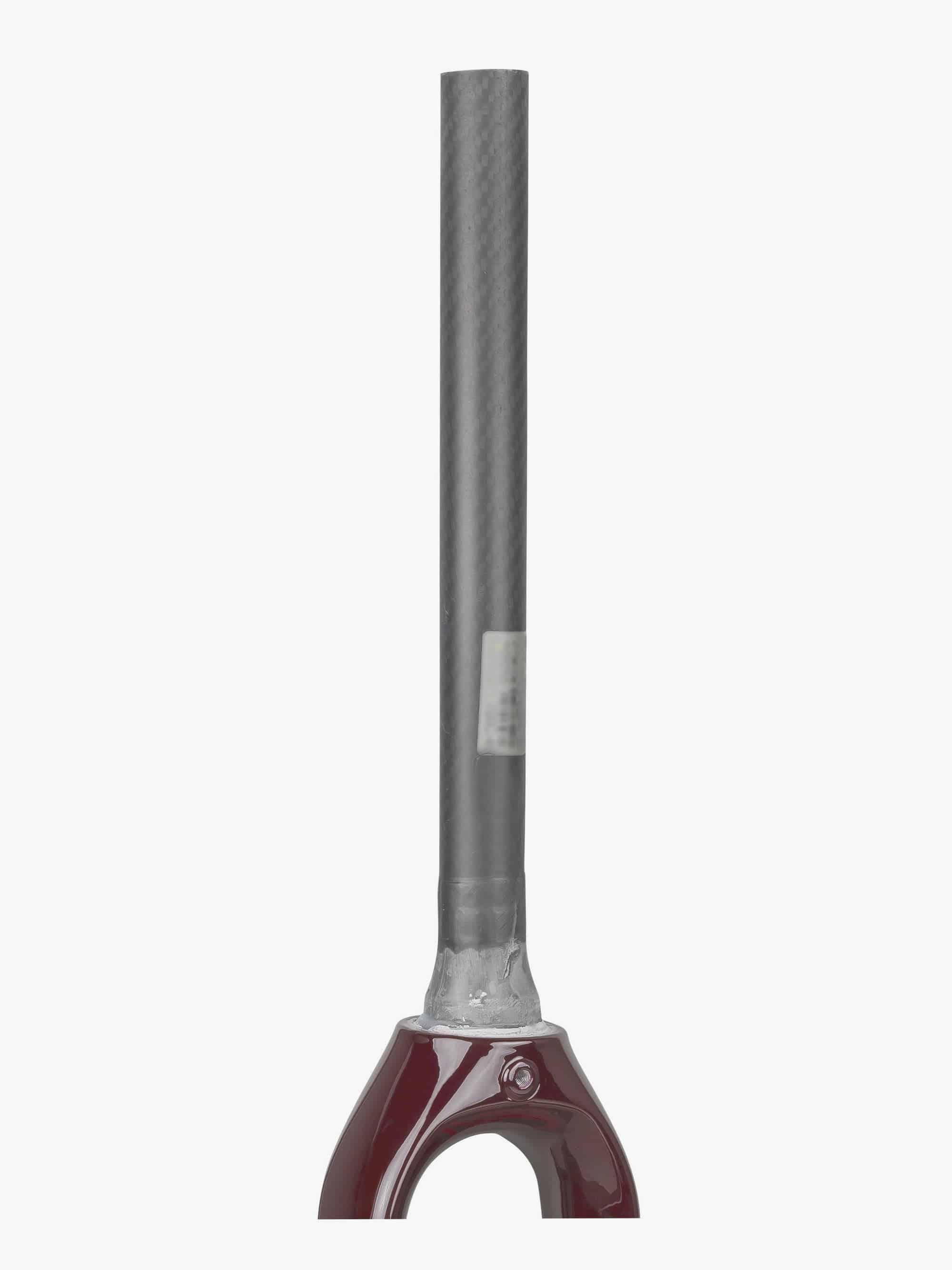 Trek Checkpoint SL 700C gravel bike rigid forks, lightweight components for improved steering and performance.