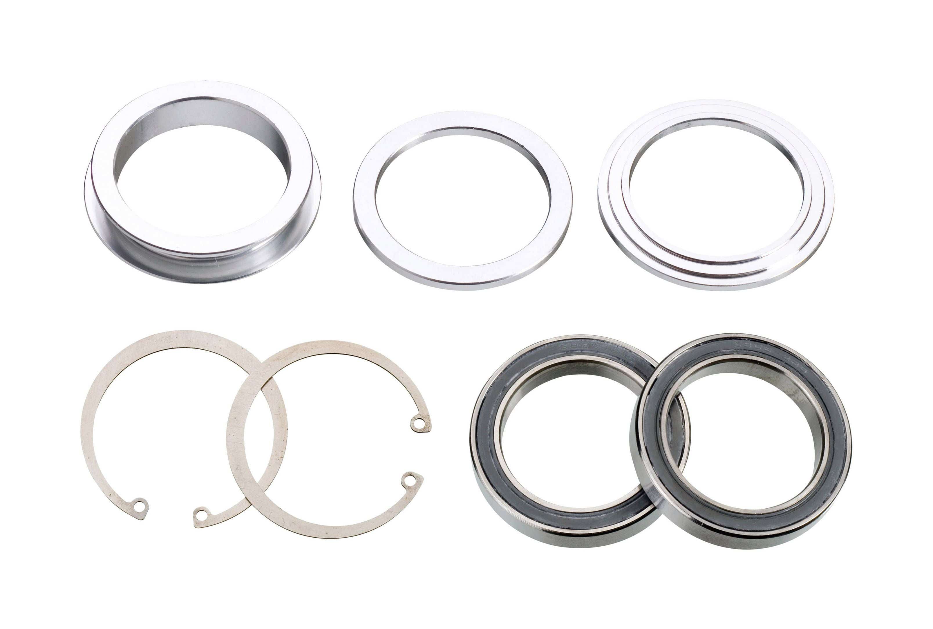 FSA BB30 MTB bottom bracket with steel cartridge bearings and circlips, designed for durable bicycle drivetrain components.