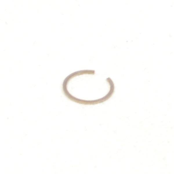 Fox Smalley retaining ring VS31S16 for rear shock components, shown in a close-up image of the metal ring and surrounding parts.