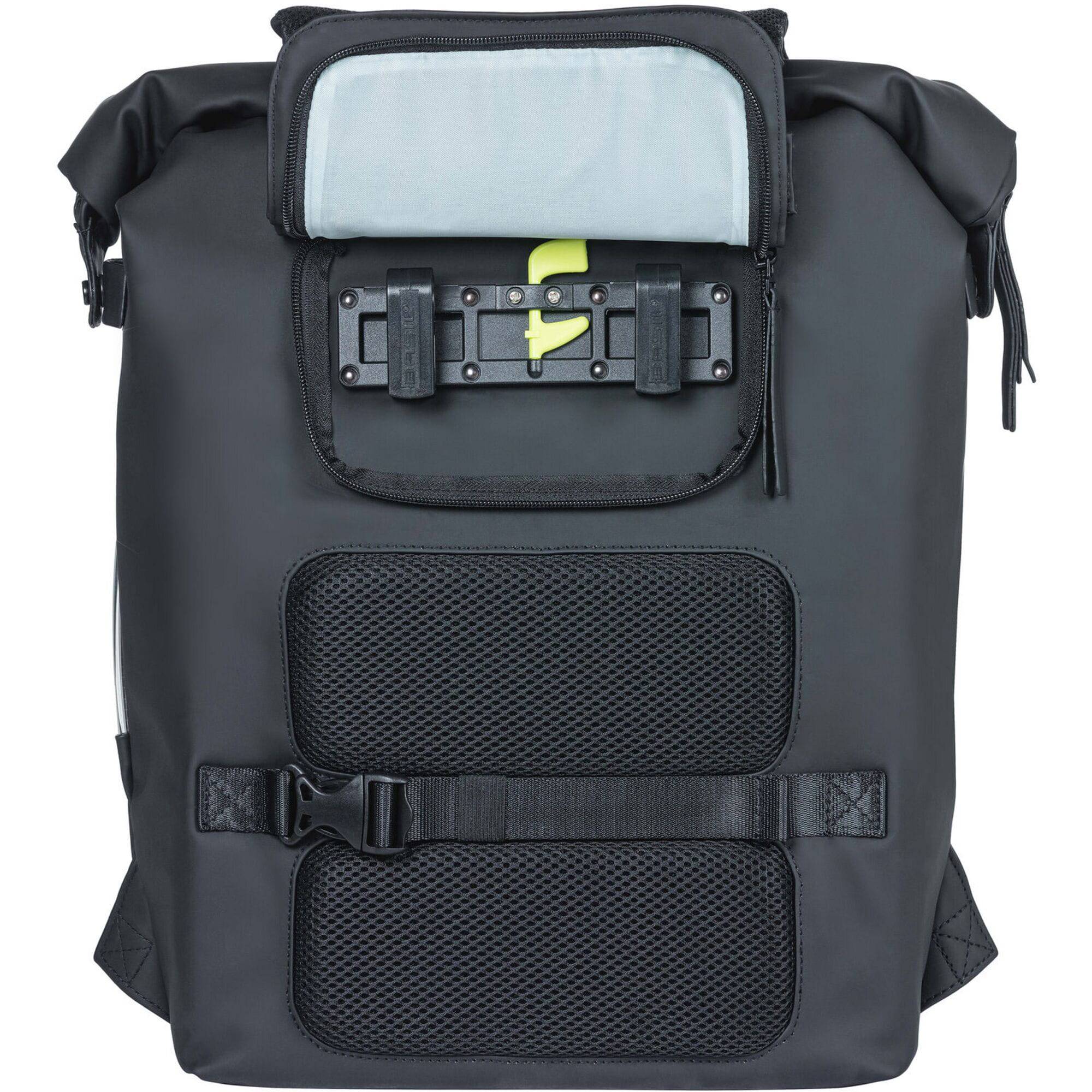 Basil SoHo Nordlicht 17L bicycle backpack in Night Black with integrated LED light, designed for cycling accessories.