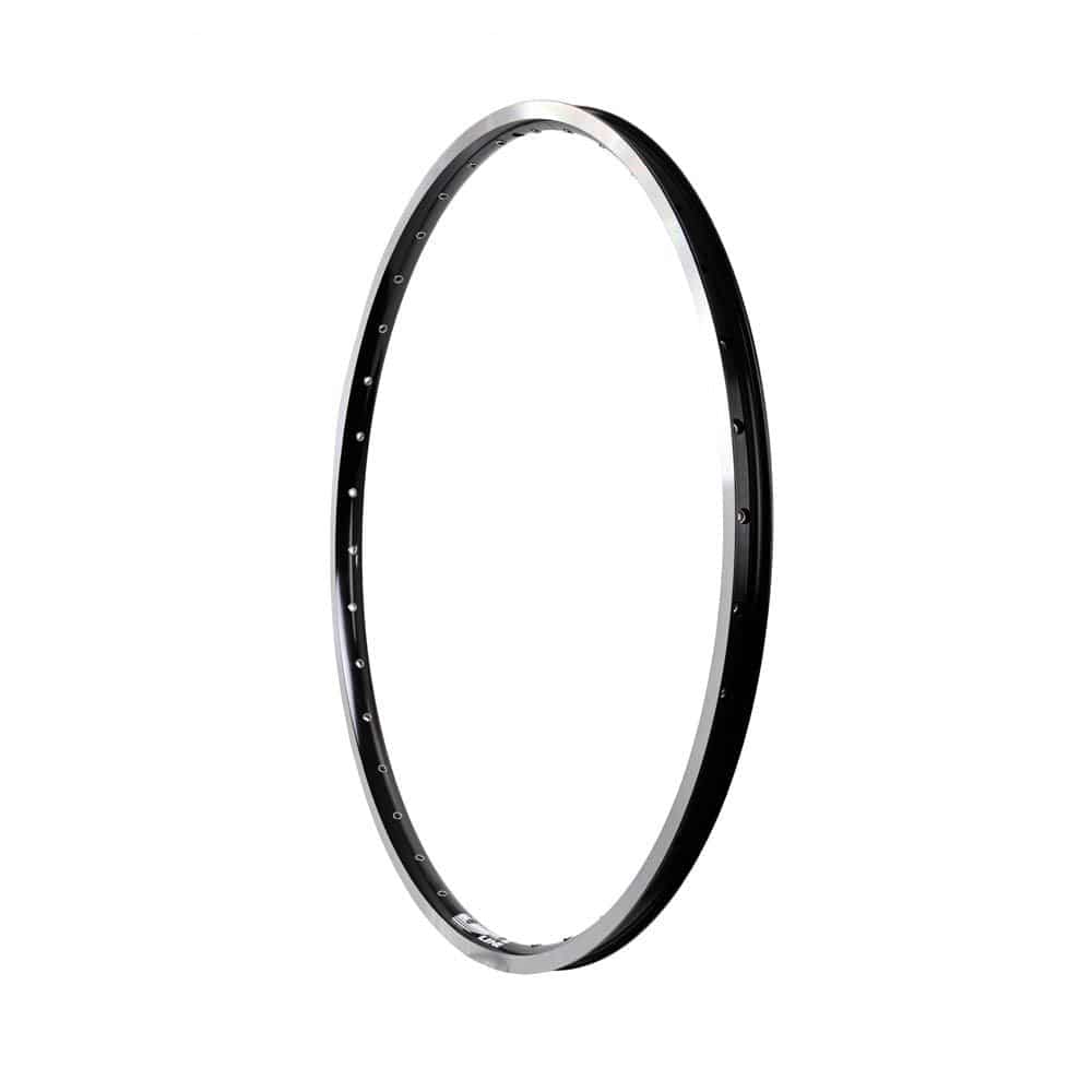 Halo White Line Classic 26-inch MTB rims with stainless steel eyelets, available in 32H and 36H options, close-up of wheel rim.