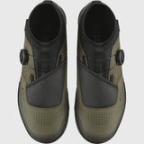 Shimano GF8 GORE-TEX gravel shoes with BOA fit system and ULTREAD outsole, designed for durability and comfort in tough terrain.