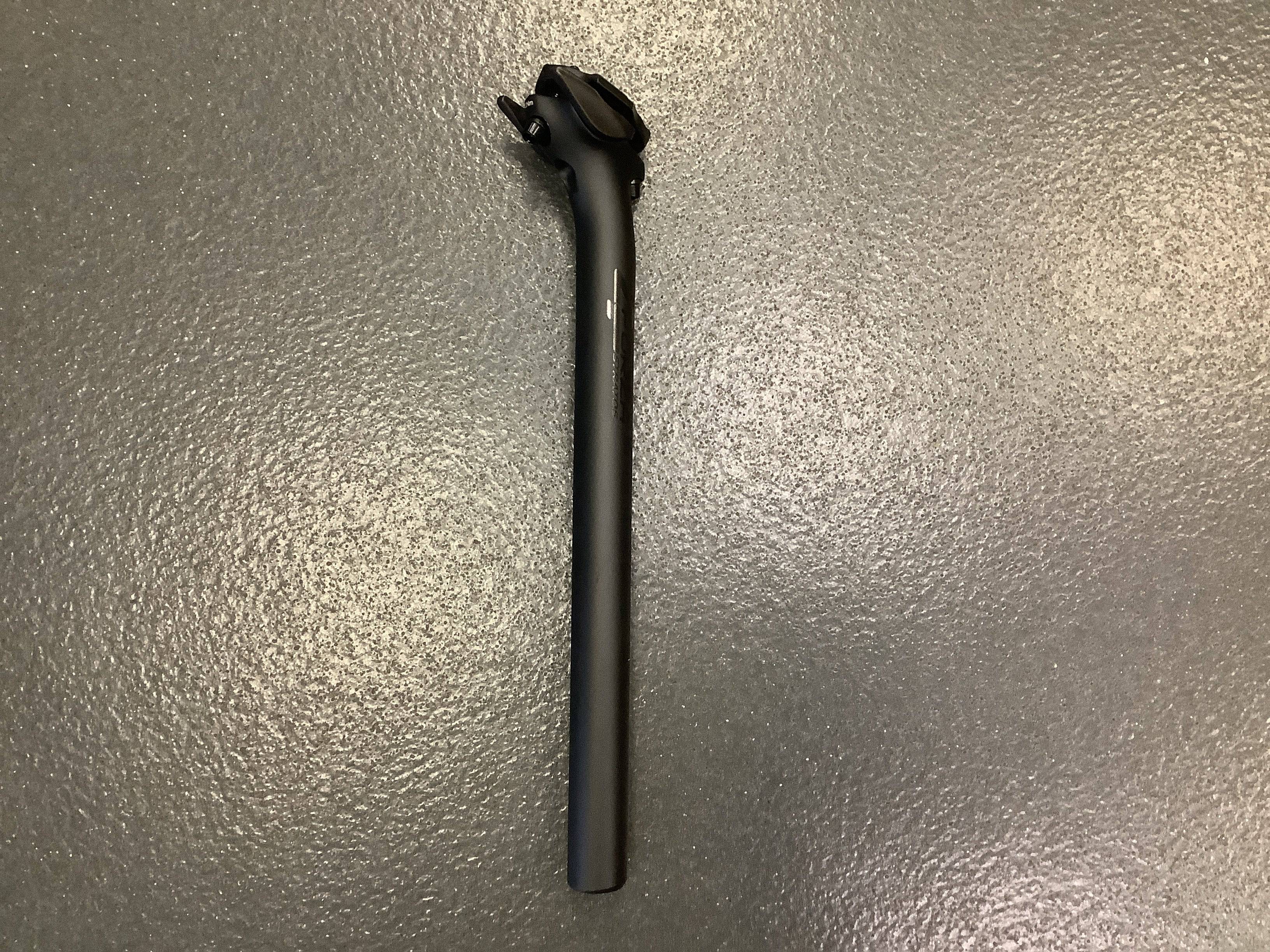 4ZA Stratos seatpost 27.2mm // 350mm // 15mm offset | Swinnerton Cycles